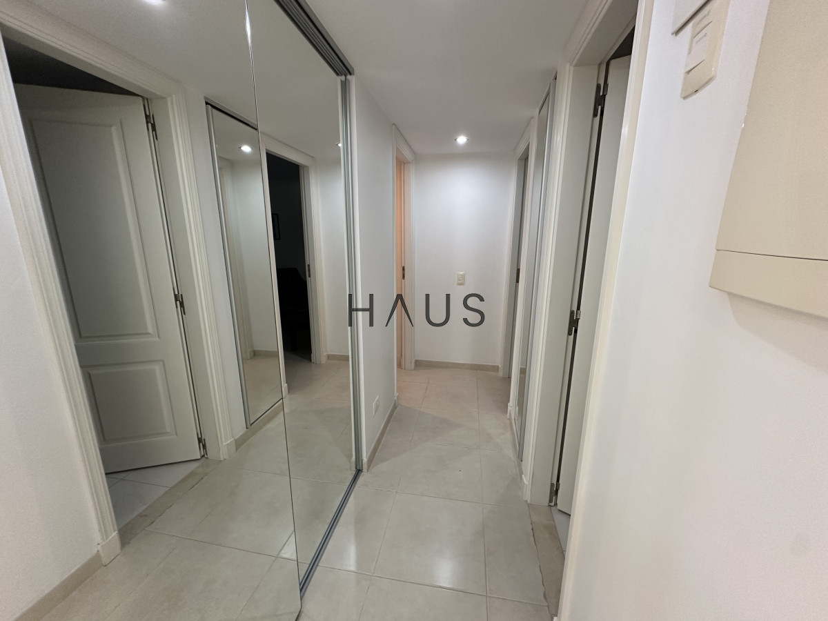 Apartamento ID.178 - Alquiler enero - Apartamento de 2 dormitorios de terraza con parrillero Mansa Punta del Este 