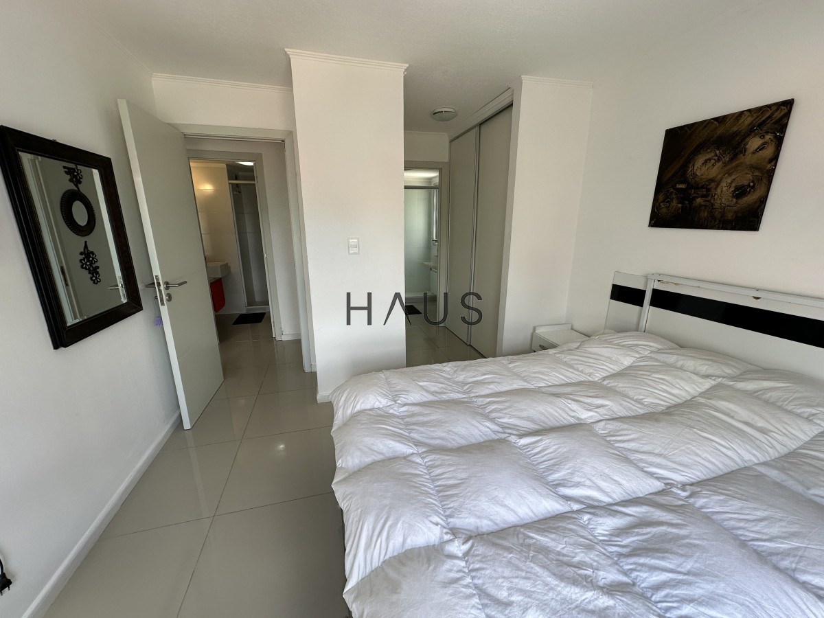 Apartamento ID.263 - Apartamento en venta de 2 dormitorios terraza con parrillero- Brava, Punta del Este