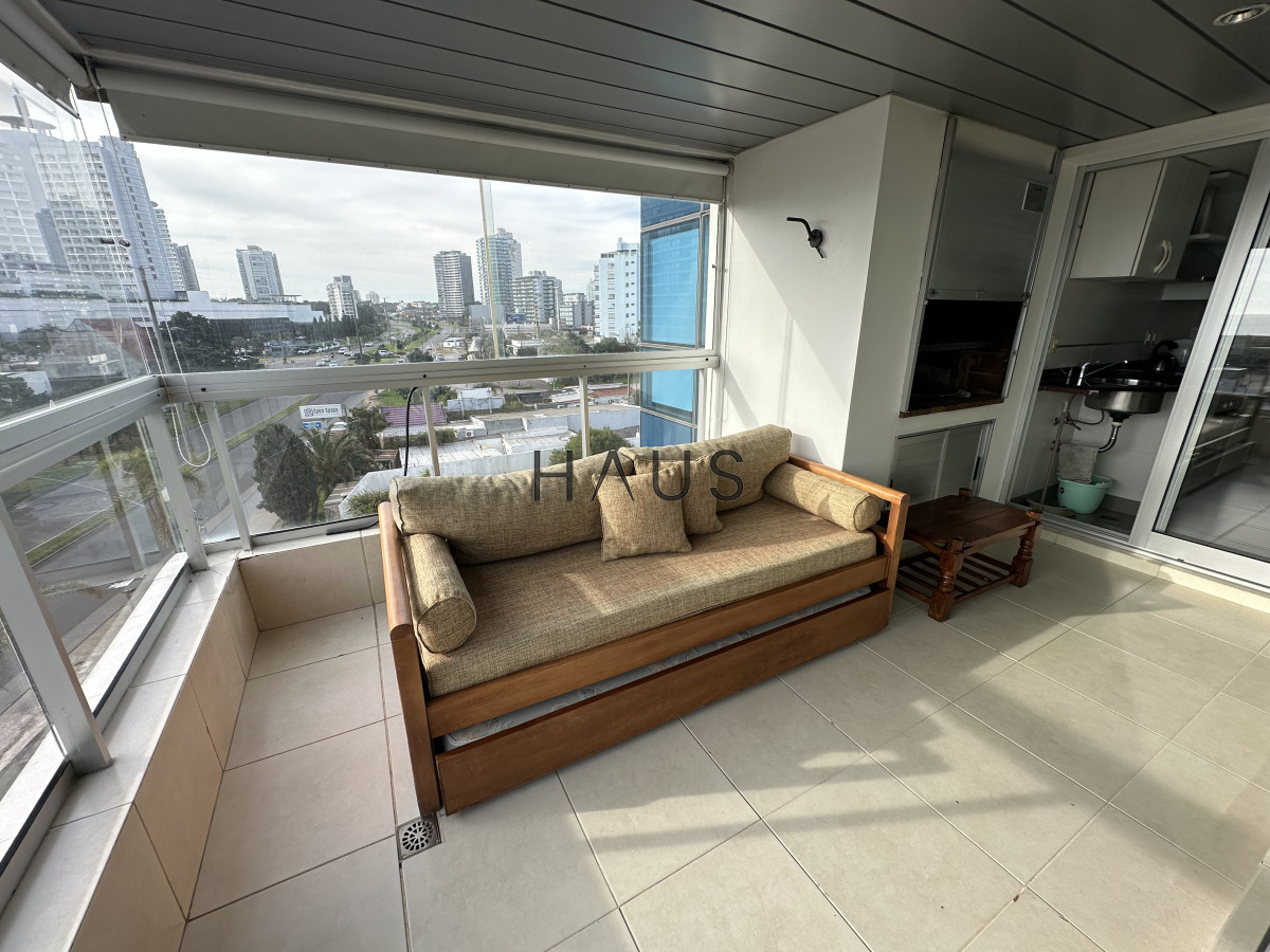 Apartamento ID.178 - Alquiler enero - Apartamento de 2 dormitorios de terraza con parrillero Mansa Punta del Este 