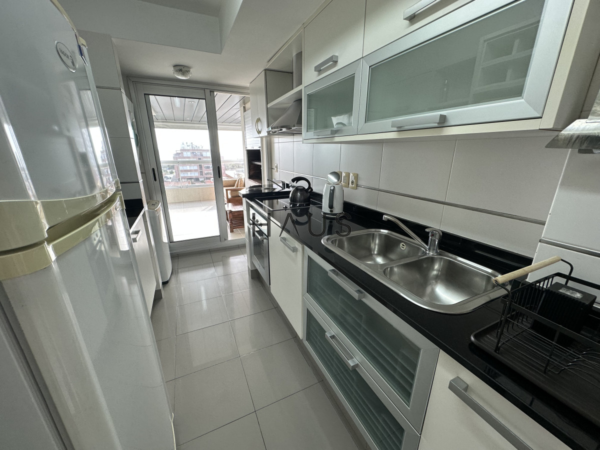 Apartamento ID.178 - Alquiler enero - Apartamento de 2 dormitorios de terraza con parrillero Mansa Punta del Este 