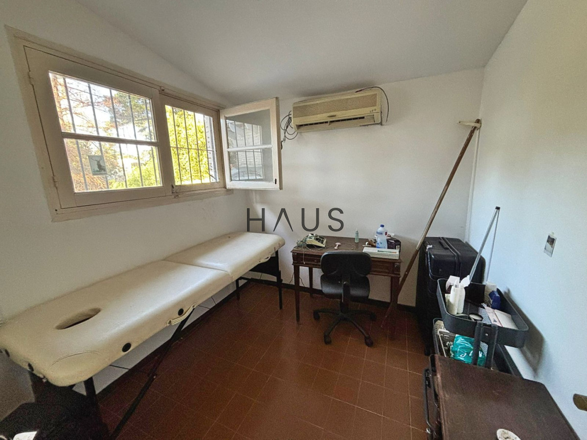 Casa ID.895 - CASA DE 4 DORMITORIOS EN CANTEGRIL