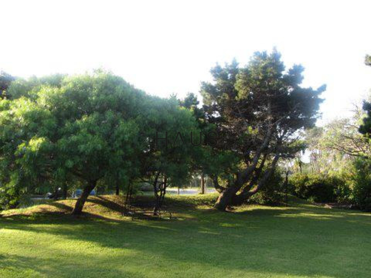 Casa ID.172 - Casa de 4 dormitorios en Alquiler temporada y anual a pasos de Mansa  PUNTA DEL ESTE