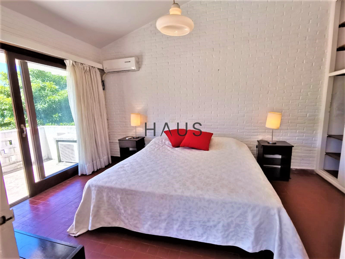 Casa ID.172 - Casa de 4 dormitorios en Alquiler temporada y anual a pasos de Mansa  PUNTA DEL ESTE