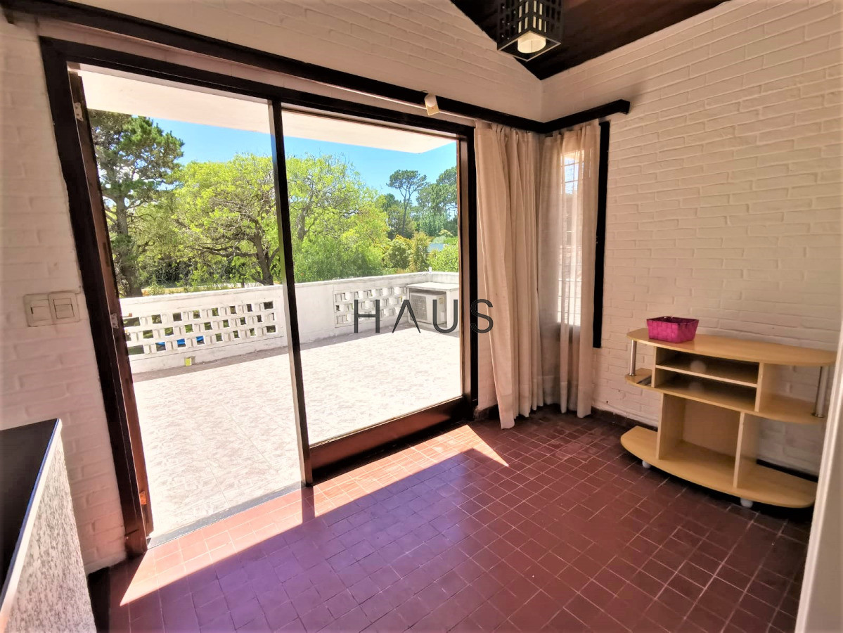 Casa ID.172 - Casa de 4 dormitorios en Alquiler temporada y anual a pasos de Mansa  PUNTA DEL ESTE