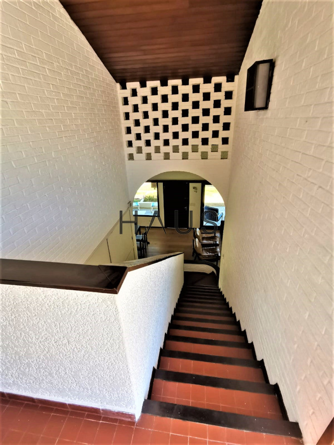 Casa ID.172 - Casa de 4 dormitorios en Alquiler temporada y anual a pasos de Mansa  PUNTA DEL ESTE