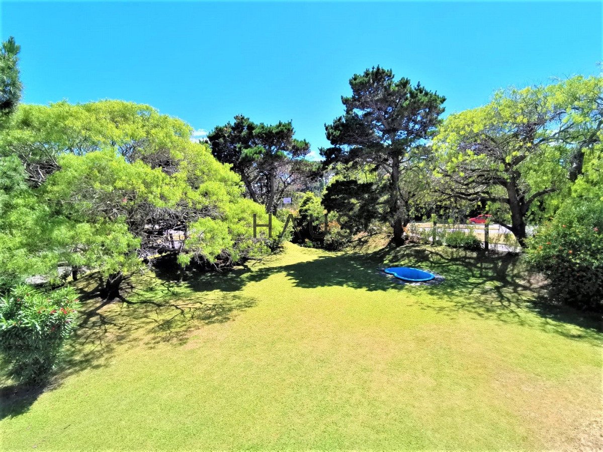 Casa ID.172 - Casa de 4 dormitorios en Alquiler temporada y anual a pasos de Mansa  PUNTA DEL ESTE