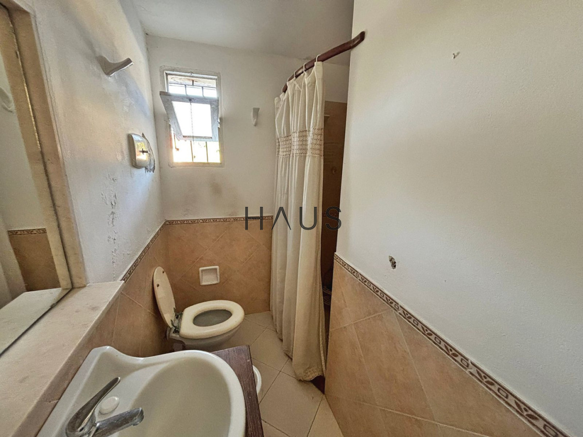 Casa ID.895 - CASA DE 4 DORMITORIOS EN CANTEGRIL