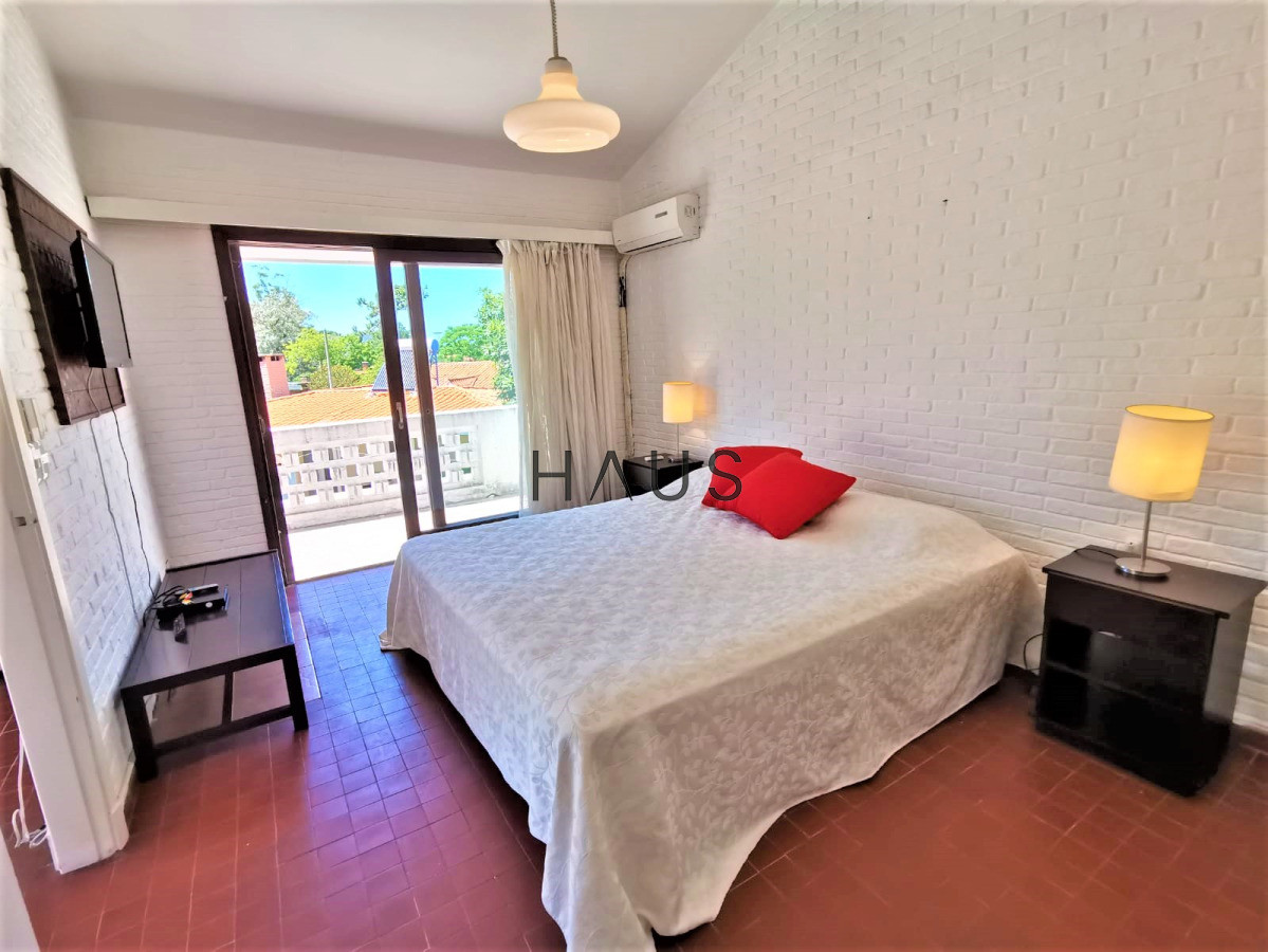 Casa ID.172 - Casa de 4 dormitorios en Alquiler temporada y anual a pasos de Mansa  PUNTA DEL ESTE