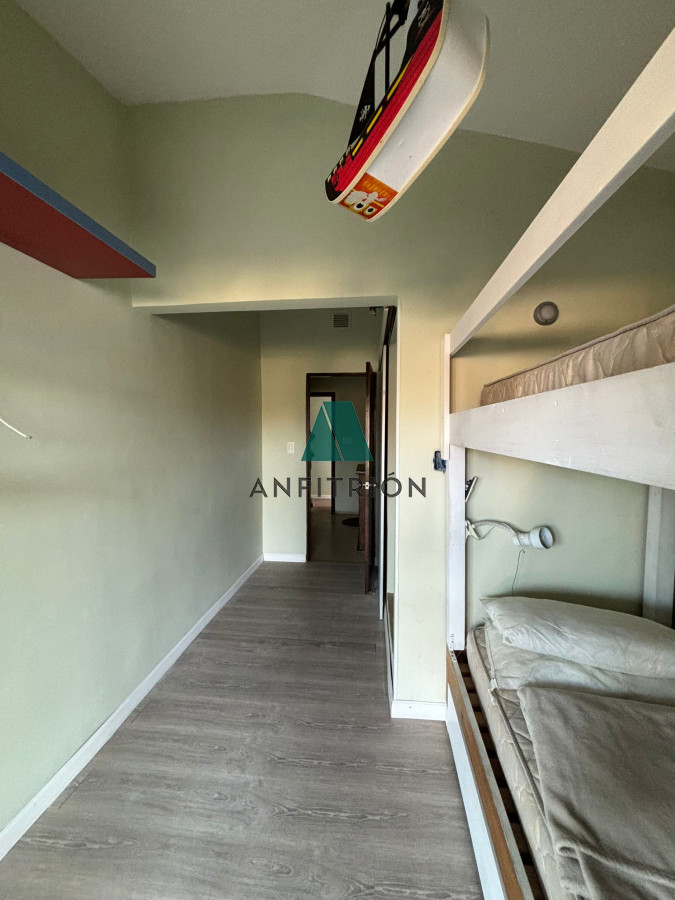 Apartamento ID.233 - Apartamento de 2 dormitorios en primera linea en venta 