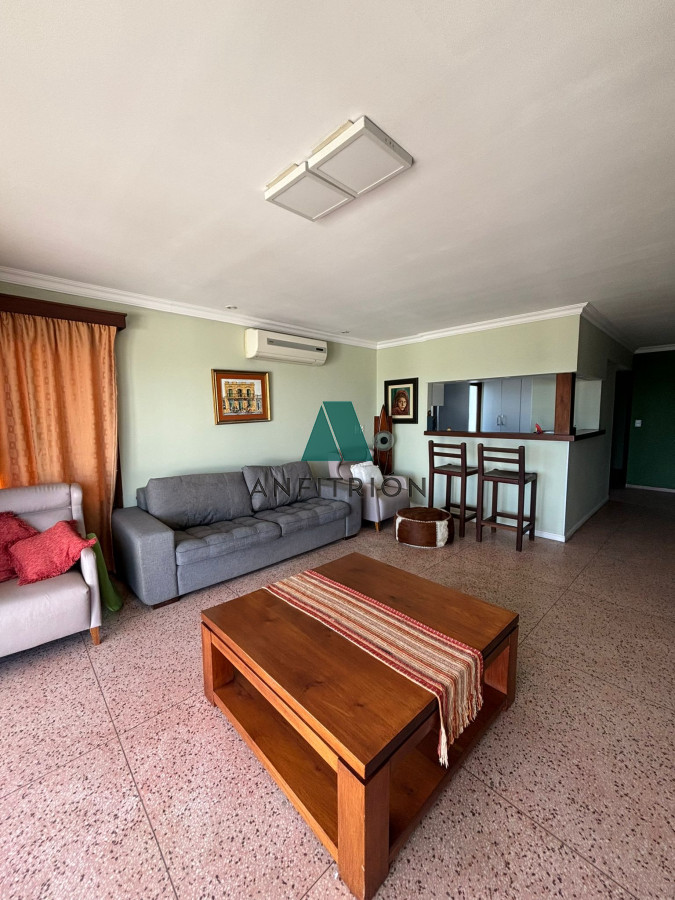 Apartamento ID.233 - Apartamento de 2 dormitorios en primera linea en venta 