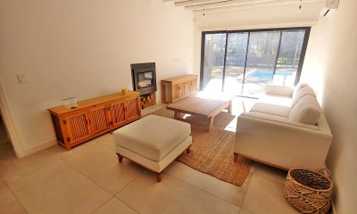 Venta Casa de 3 dormitorios con piscina en Burnett