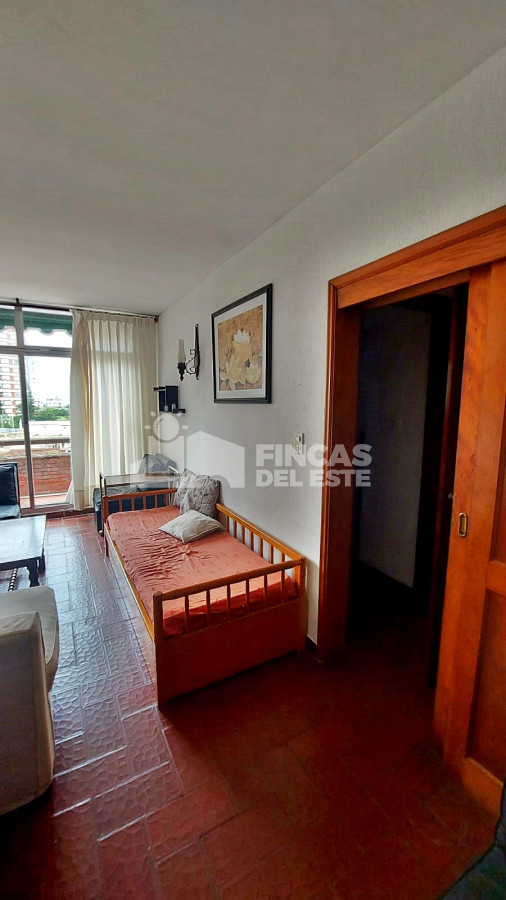 APARTAMENTO DE DOS DORMITORIOS EN ALQUILER ANUAL - GoPunta - Portal Inmobiliario de Punta del Este - Maldonado
