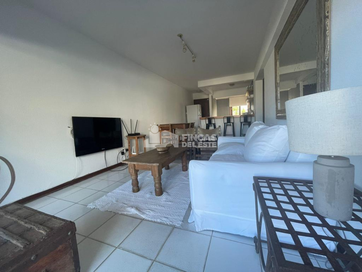 Apartamento ID.2125/Apartamento-a-pasos-del-mar,-distribuido-en-dos-plantas,-3-dormitorios-en-venta-y-alquiler - Apartamento a pasos del mar, distribuido en dos plantas, 3 dormitorios en venta y alquiler