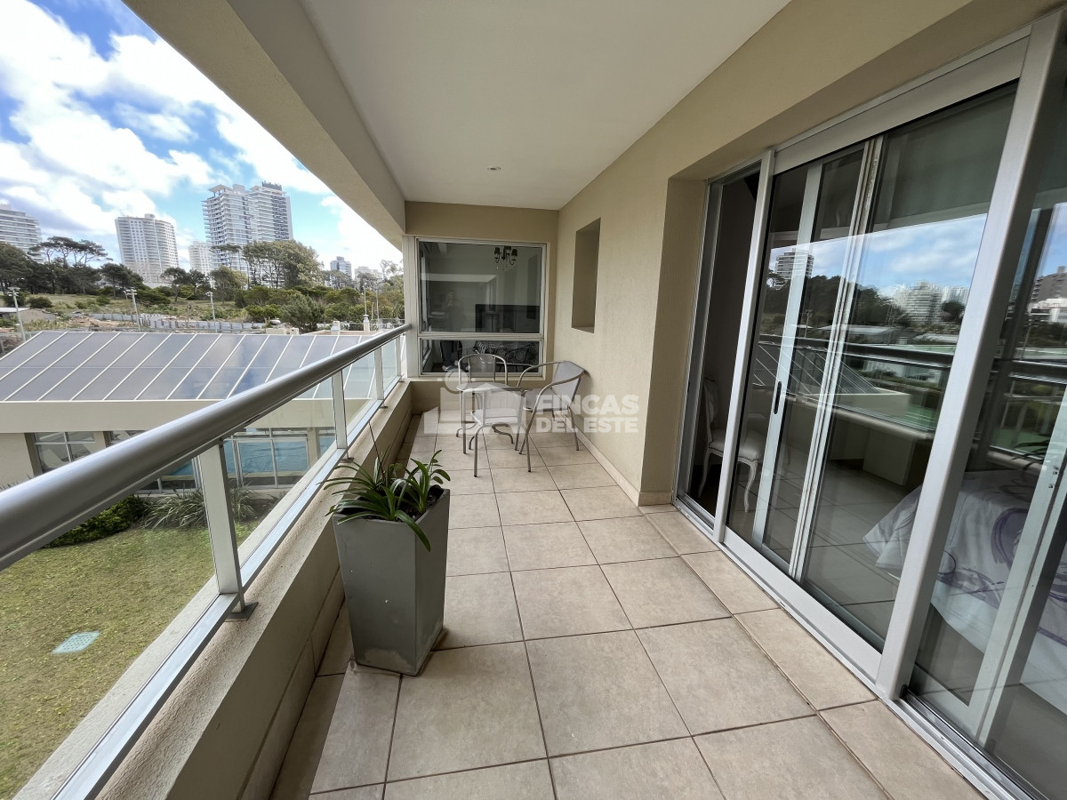 Apartamento ID.2373 - Apartamento en alquiler de 3 dormitorios + dep- vista al mar Brava Punta del Este