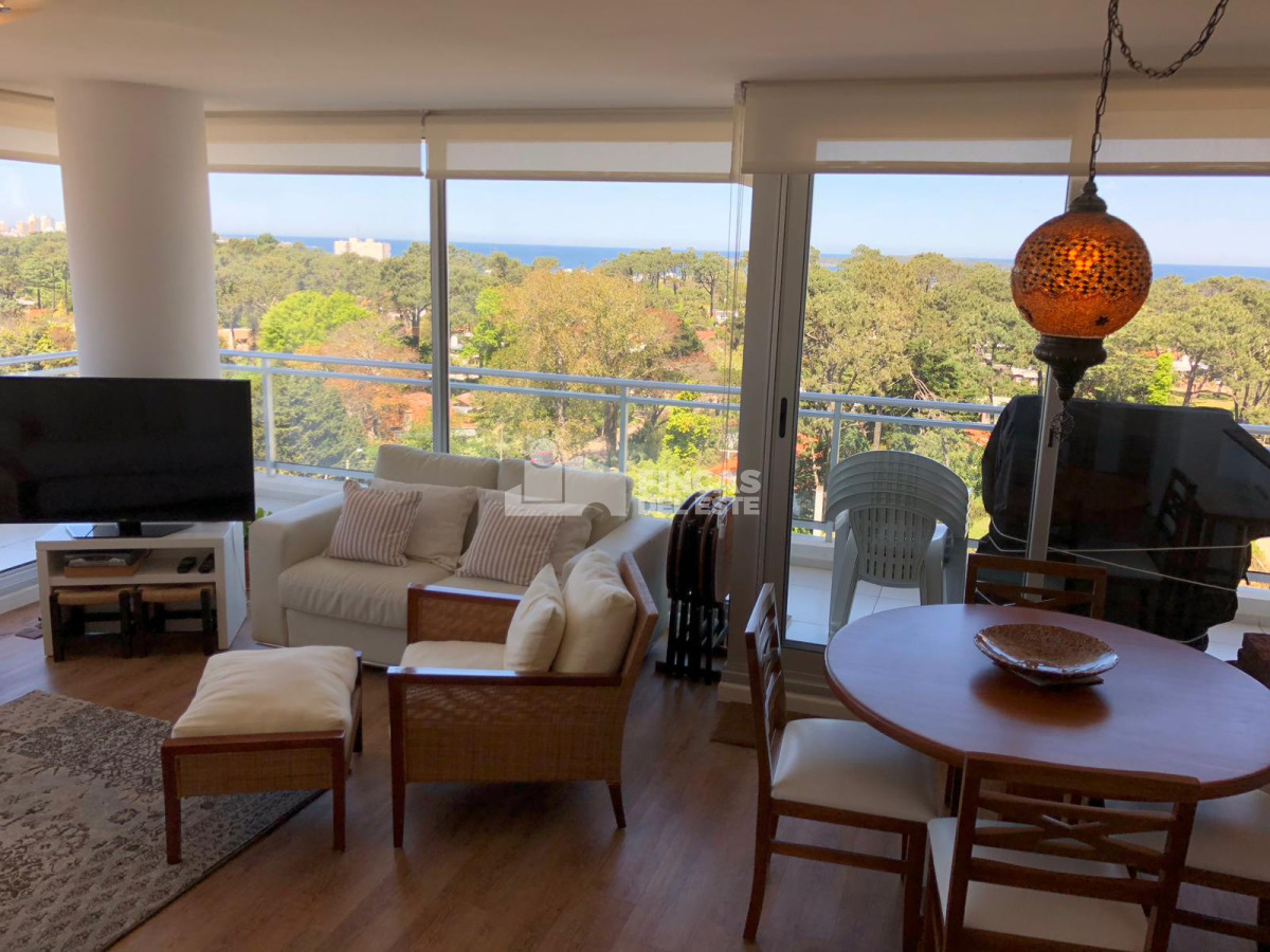 Apartamento ID.30 - Apto. de 3 dormitorios en piso alto con excelentes vistas al mar 