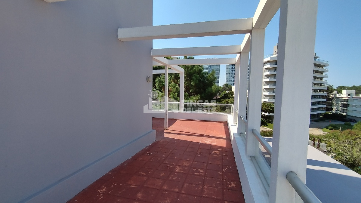 Apartamento ID.2363/Apartamento-en-alquiler-de-temporada-enero-febrero-de-2-dormitorios-en-Punta-del-Este- - Apartamento en alquiler de temporada enero febrero de 2 dormitorios en Punta del Este 