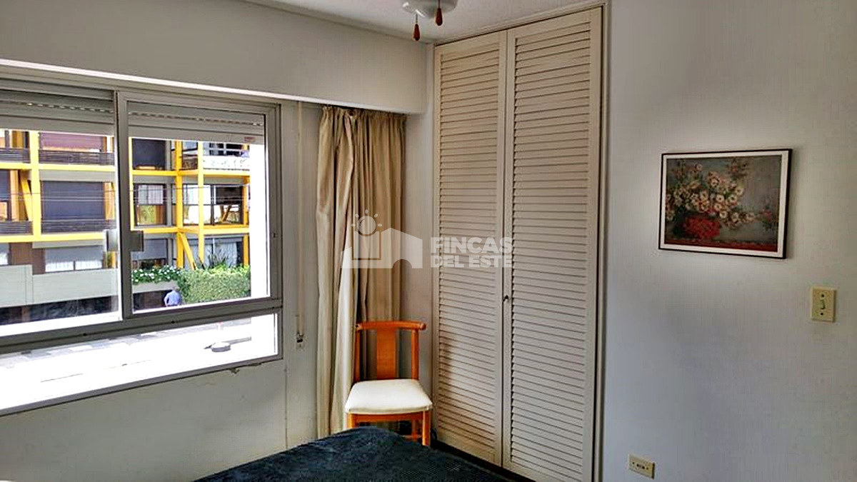 Apartamento ID.215 - Dos dormitorios dos baños ideal para disfrutar todo el año...