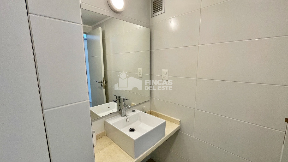 Apartamento ID.2357/Apartamento-en-Venta-de-3-dormitorios-terraza-con-parrillero-Brava--Punta-del-Este - Apartamento en Venta de 3 dormitorios- terraza con parrillero- Brava - Punta del Este