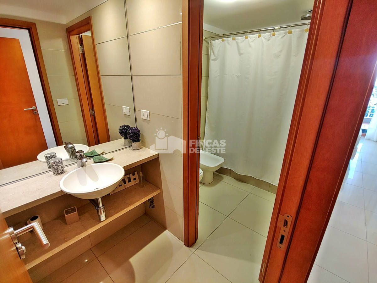 Apartamento ID.857/Apartamento-en-Torre-Tressesenta-1-dormitorio-Punta-del-Este-EN-VENTA- - Apartamento en Torre Tressesenta 1 dormitorio- Punta del Este EN VENTA 