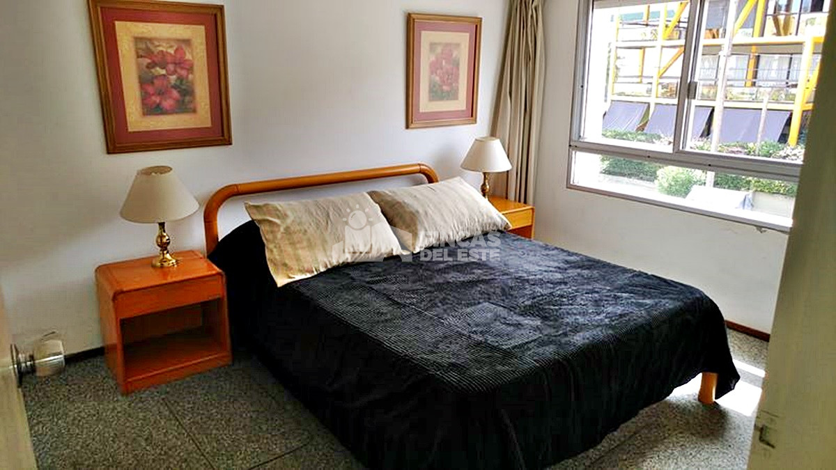 Apartamento ID.215 - Dos dormitorios dos baños ideal para disfrutar todo el año...