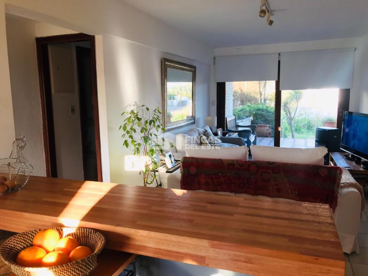 Apartamento ID.2125/Apartamento-a-pasos-del-mar,-distribuido-en-dos-plantas,-3-dormitorios-en-venta-y-alquiler - Apartamento a pasos del mar, distribuido en dos plantas, 3 dormitorios en venta y alquiler