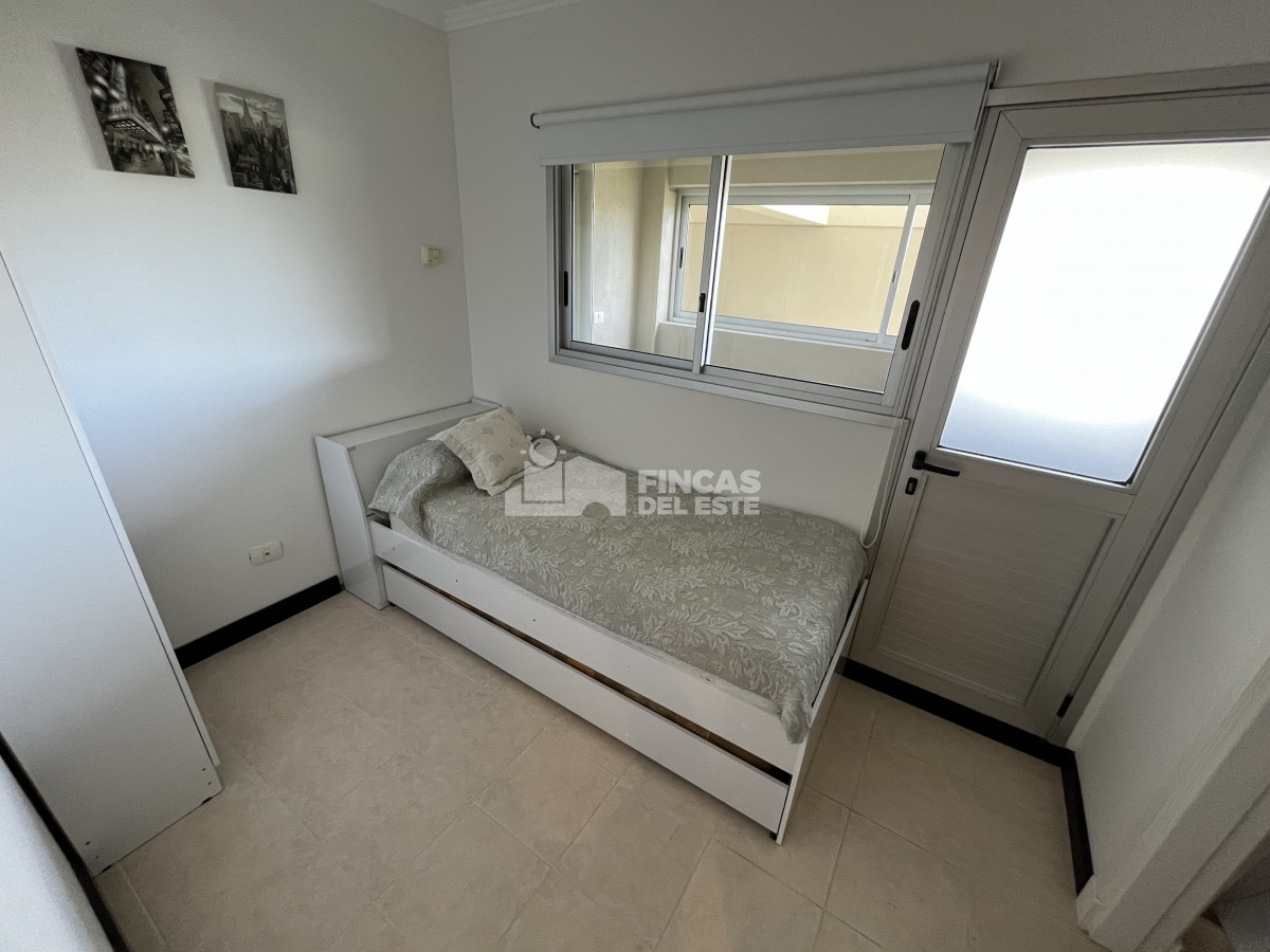 Apartamento ID.2373 - Apartamento en alquiler de 3 dormitorios + dep- vista al mar Brava Punta del Este