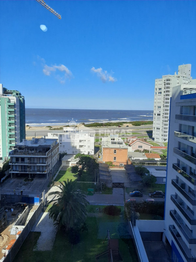 Apartamento ID.2371/Apartamento-en-brava-de-2-Dormitorios-disponible-en-temporada-Punta-del-Este - Apartamento en brava de 2 Dormitorios disponible en temporada- Punta del Este