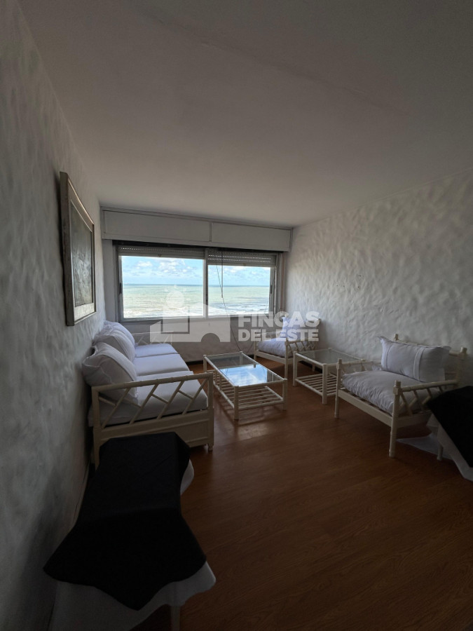 Apartamento ID.2643/Apartamento-en-alquiler-de-temporada-en-Punta-del-Este,-frente-a-la-Playa-Brava-y-con-una-espectacular-vista-al-mar-de-2-dormitorios - Apartamento en alquiler de temporada en Punta del Este, frente a la Playa Brava y con una espectacular vista al mar de 2 dormitorios