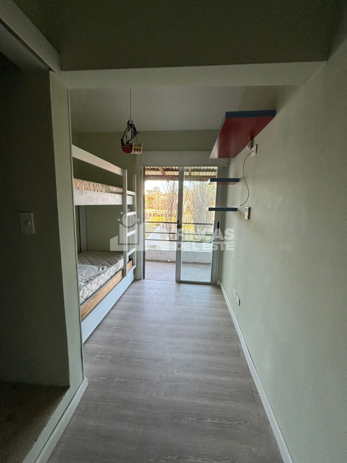 Apartamento ID.2198/Apartamento-de-2-dormitorios-en-primera-linea-en-venta- - Apartamento de 2 dormitorios en primera linea en venta 