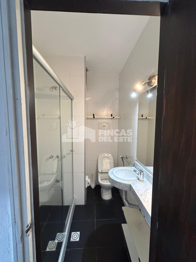 Apartamento ID.2643/Apartamento-en-alquiler-de-temporada-en-Punta-del-Este,-frente-a-la-Playa-Brava-y-con-una-espectacular-vista-al-mar-de-2-dormitorios - Apartamento en alquiler de temporada en Punta del Este, frente a la Playa Brava y con una espectacular vista al mar de 2 dormitorios