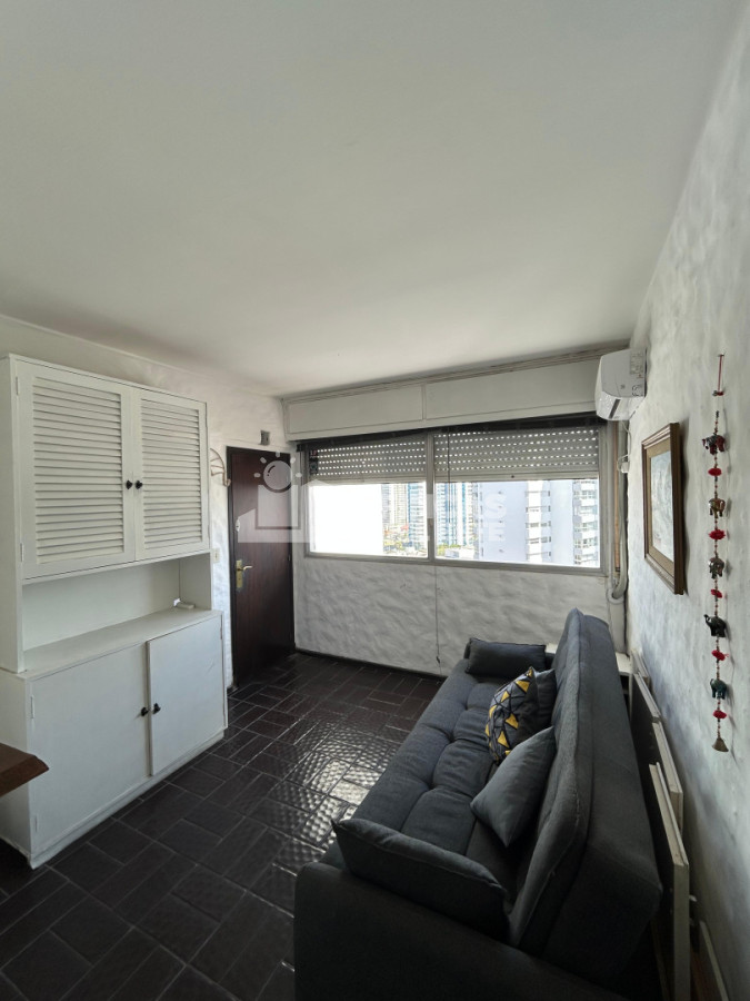 Apartamento ID.2643/Apartamento-en-alquiler-de-temporada-en-Punta-del-Este,-frente-a-la-Playa-Brava-y-con-una-espectacular-vista-al-mar-de-2-dormitorios - Apartamento en alquiler de temporada en Punta del Este, frente a la Playa Brava y con una espectacular vista al mar de 2 dormitorios