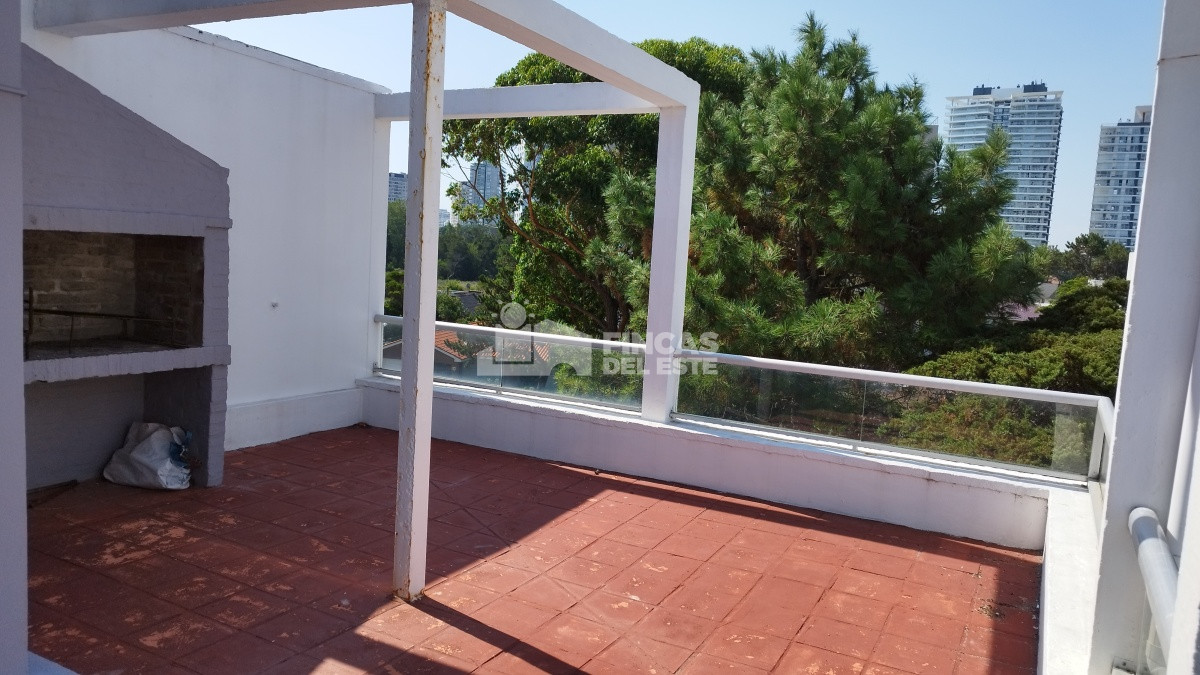 Apartamento ID.2363/Apartamento-en-alquiler-de-temporada-enero-febrero-de-2-dormitorios-en-Punta-del-Este- - Apartamento en alquiler de temporada enero febrero de 2 dormitorios en Punta del Este 