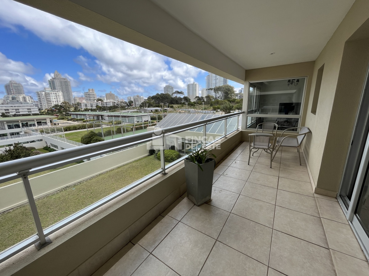 Apartamento ID.2373 - Apartamento en alquiler de 3 dormitorios + dep- vista al mar Brava Punta del Este