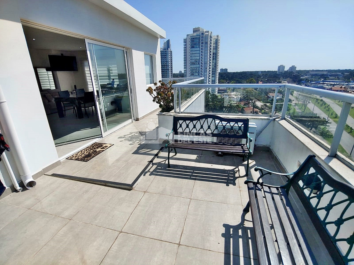 Apartamento ID.1762/Apartamento-en-ALQUILER-de-2-Dormitorios-Península--Punta-del-Este - Apartamento en ALQUILER de 2 Dormitorios  Península - Punta del Este