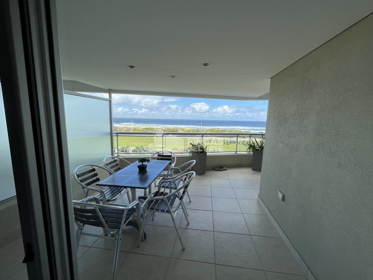 Apartamento ID.2373 - Apartamento en alquiler de 3 dormitorios + dep- vista al mar Brava Punta del Este