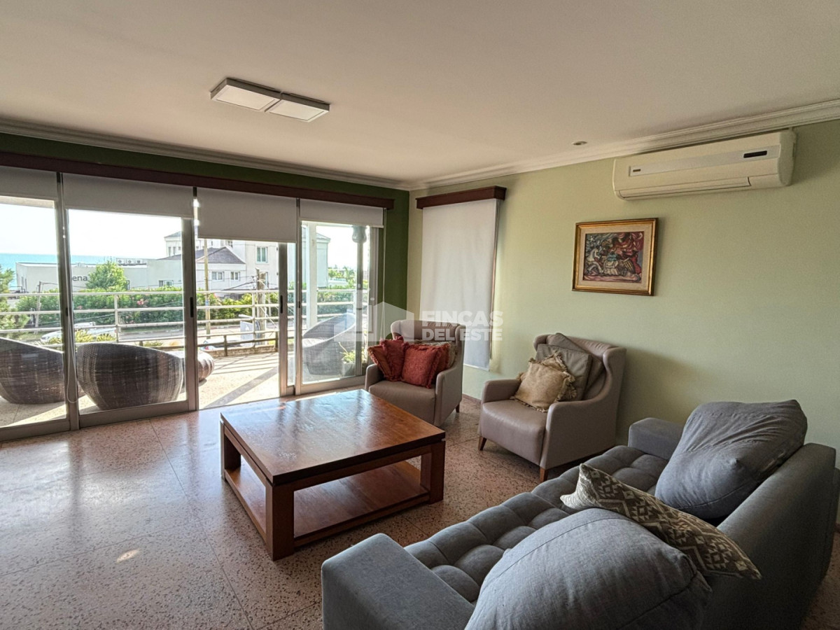 Apartamento ID.2198/Apartamento-de-2-dormitorios-en-primera-linea-en-venta- - Apartamento de 2 dormitorios en primera linea en venta 