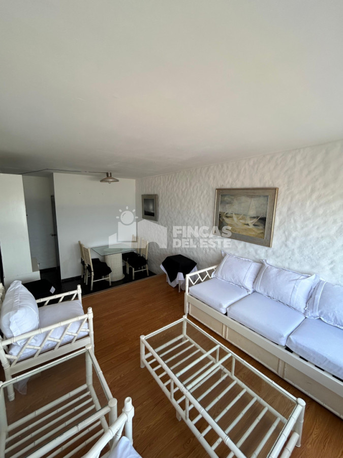 Apartamento ID.2643/Apartamento-en-alquiler-de-temporada-en-Punta-del-Este,-frente-a-la-Playa-Brava-y-con-una-espectacular-vista-al-mar-de-2-dormitorios - Apartamento en alquiler de temporada en Punta del Este, frente a la Playa Brava y con una espectacular vista al mar de 2 dormitorios