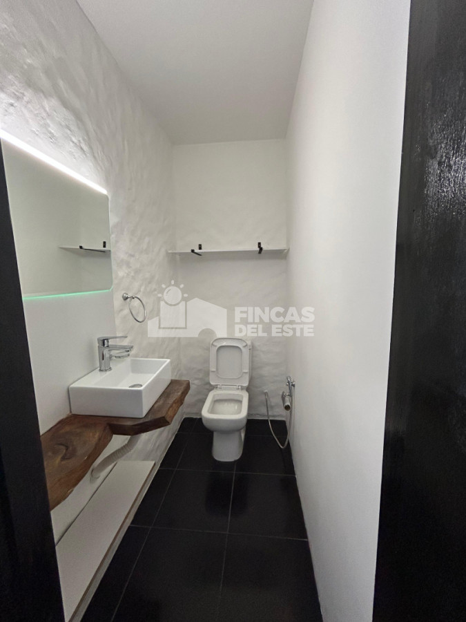 Apartamento ID.2643/Apartamento-en-alquiler-de-temporada-en-Punta-del-Este,-frente-a-la-Playa-Brava-y-con-una-espectacular-vista-al-mar-de-2-dormitorios - Apartamento en alquiler de temporada en Punta del Este, frente a la Playa Brava y con una espectacular vista al mar de 2 dormitorios