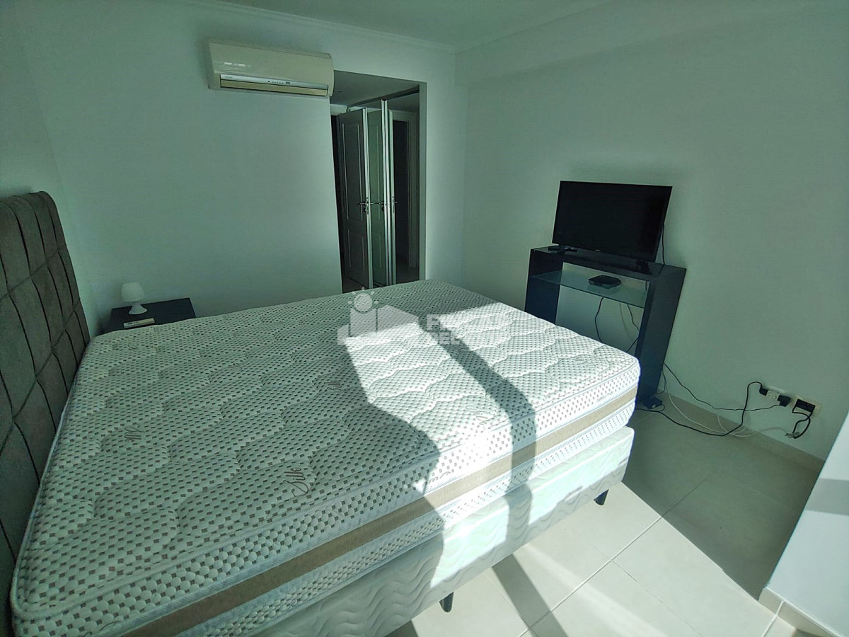 Apartamento ID.2075/PUNTA-DEL-ESTE,-Península-Apartamento-en-Alquiler-temporada-de-2-dormitorios - PUNTA DEL ESTE, Península Apartamento en Alquiler temporada de 2 dormitorios