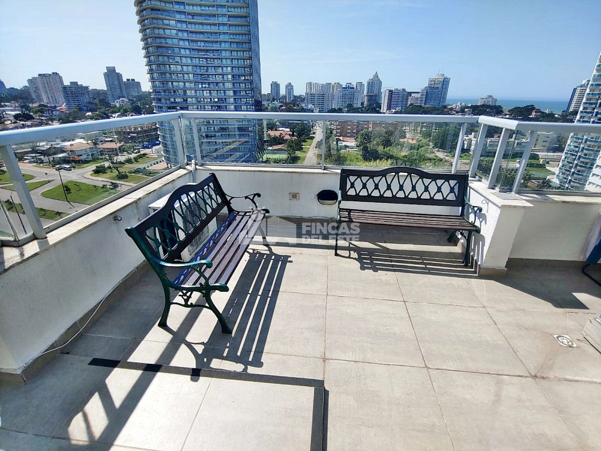 Apartamento ID.1762/Apartamento-en-ALQUILER-de-2-Dormitorios-Península--Punta-del-Este - Apartamento en ALQUILER de 2 Dormitorios  Península - Punta del Este