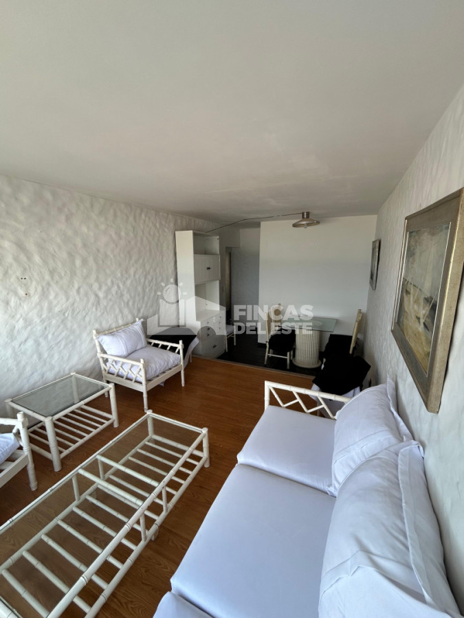 Apartamento ID.2643/Apartamento-en-alquiler-de-temporada-en-Punta-del-Este,-frente-a-la-Playa-Brava-y-con-una-espectacular-vista-al-mar-de-2-dormitorios - Apartamento en alquiler de temporada en Punta del Este, frente a la Playa Brava y con una espectacular vista al mar de 2 dormitorios