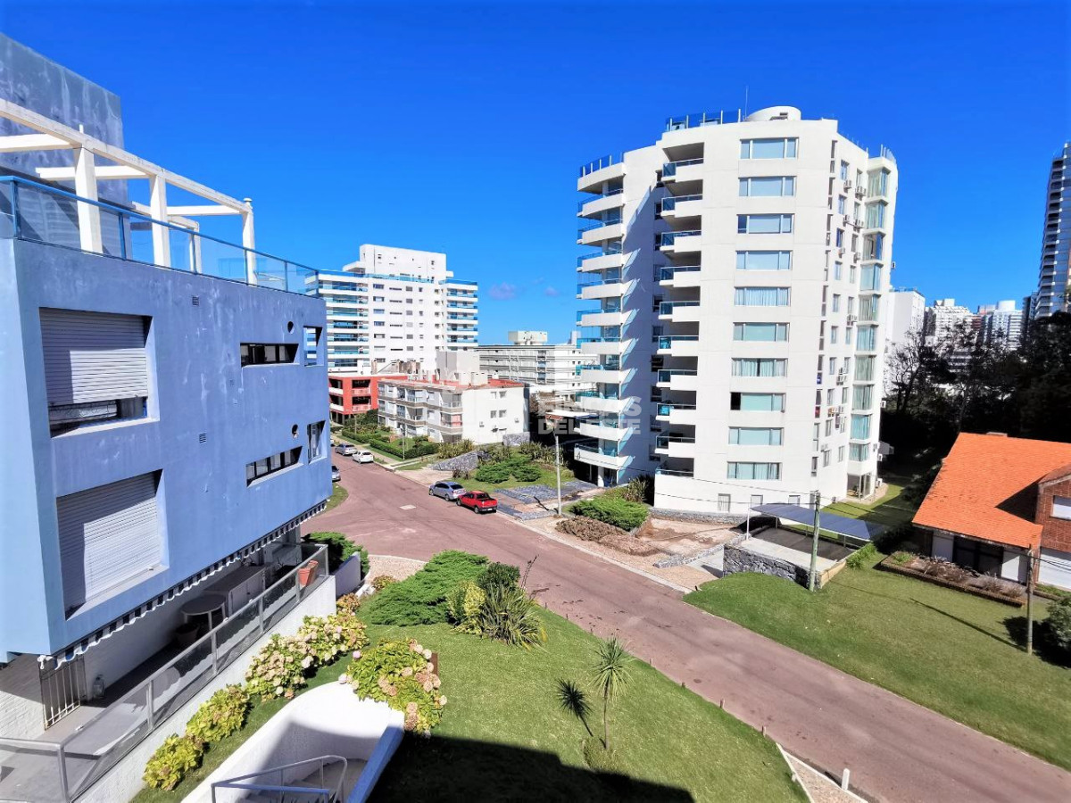 Apartamento ID.2363/Apartamento-en-alquiler-de-temporada-enero-febrero-de-2-dormitorios-en-Punta-del-Este- - Apartamento en alquiler de temporada enero febrero de 2 dormitorios en Punta del Este 