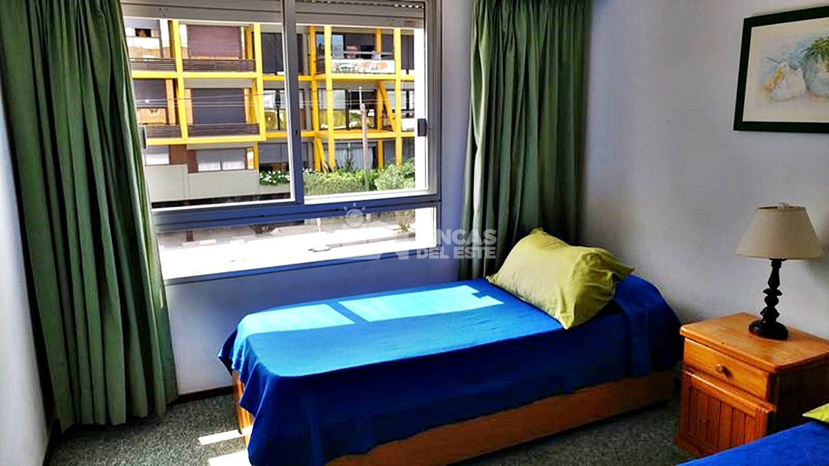 Apartamento ID.215 - Dos dormitorios dos baños ideal para disfrutar todo el año...