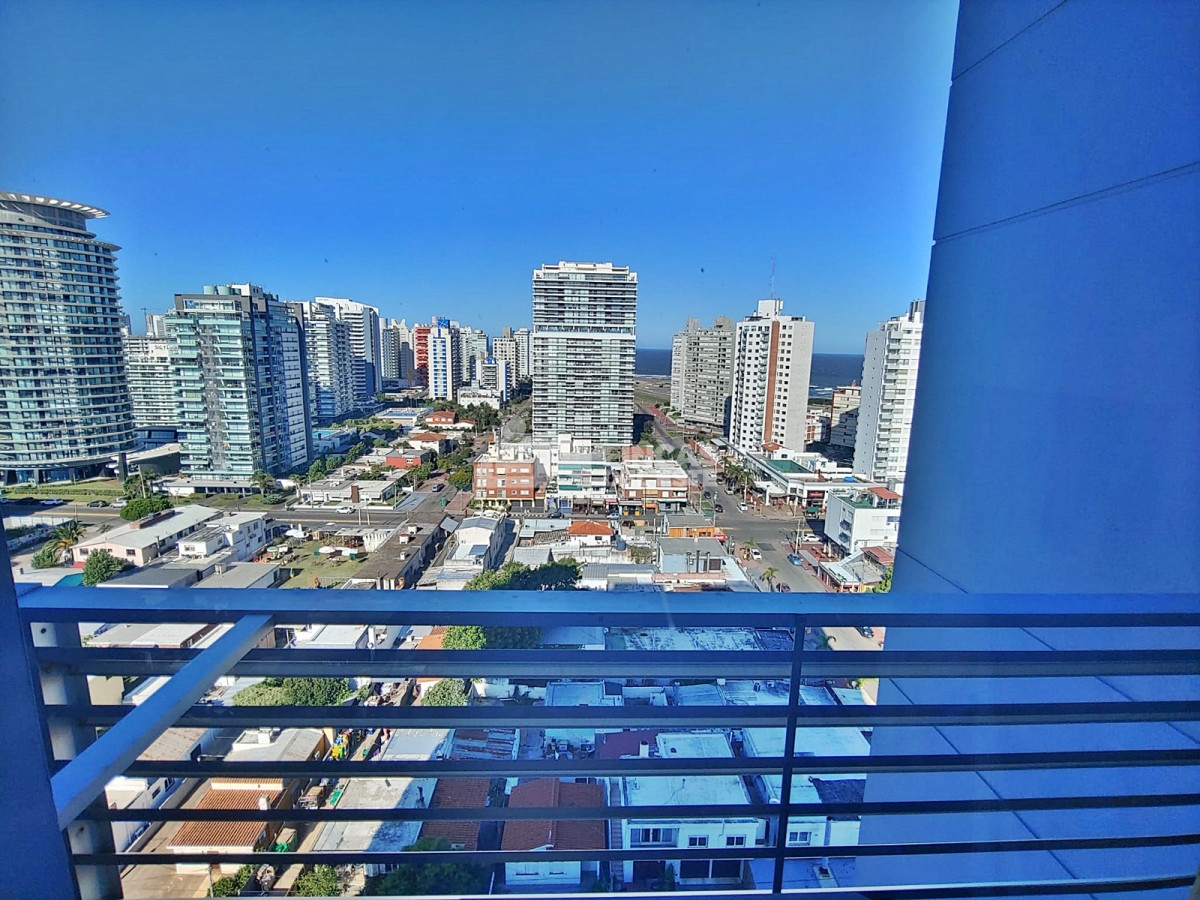 Apartamento ID.2075/PUNTA-DEL-ESTE,-Península-Apartamento-en-Alquiler-temporada-de-2-dormitorios - PUNTA DEL ESTE, Península Apartamento en Alquiler temporada de 2 dormitorios