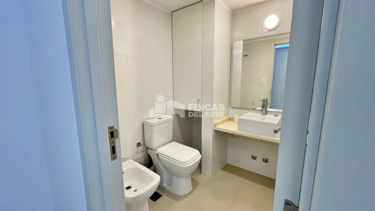 Apartamento ID.2357/Apartamento-en-Venta-de-3-dormitorios-terraza-con-parrillero-Brava--Punta-del-Este - Apartamento en Venta de 3 dormitorios- terraza con parrillero- Brava - Punta del Este