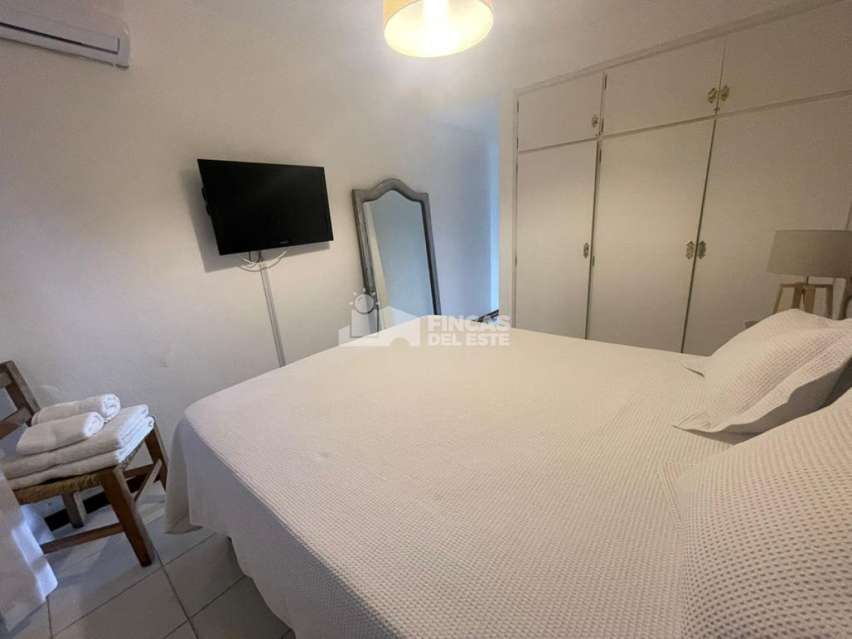 Apartamento ID.2125/Apartamento-a-pasos-del-mar,-distribuido-en-dos-plantas,-3-dormitorios-en-venta-y-alquiler - Apartamento a pasos del mar, distribuido en dos plantas, 3 dormitorios en venta y alquiler