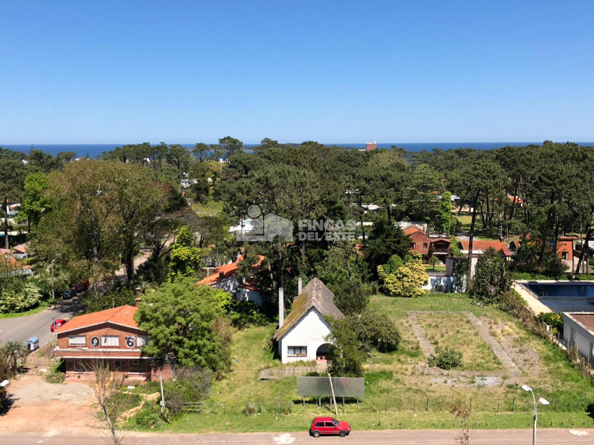 Apartamento ID.30 - Apto. de 3 dormitorios en piso alto con excelentes vistas al mar 