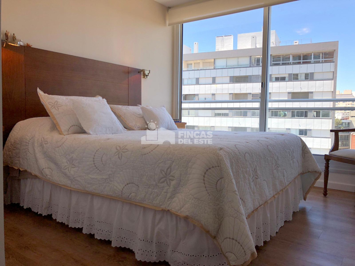 Apartamento ID.30 - Apto. de 3 dormitorios en piso alto con excelentes vistas al mar 