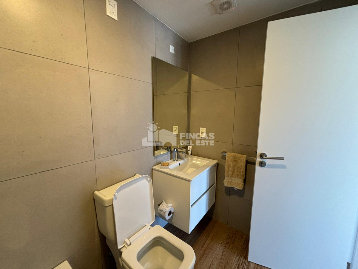 Apartamento ID.2223/Hermoso-apartamento-en-alquiler-de-verano-de-2-dormitorios-en-Punta-del-Este- - Hermoso apartamento en alquiler de verano de 2 dormitorios en Punta del Este 