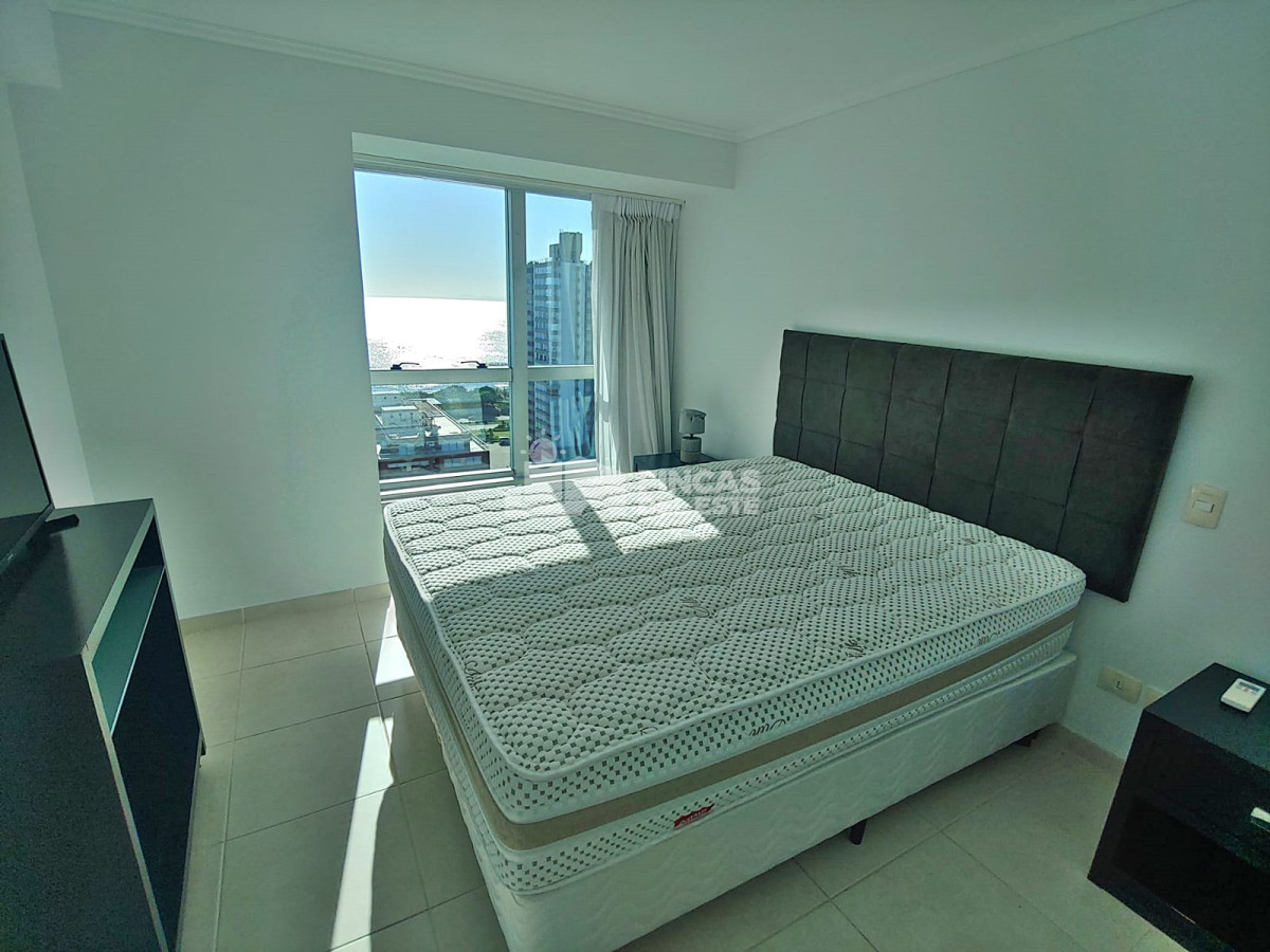 Apartamento ID.2075/PUNTA-DEL-ESTE,-Península-Apartamento-en-Alquiler-temporada-de-2-dormitorios - PUNTA DEL ESTE, Península Apartamento en Alquiler temporada de 2 dormitorios